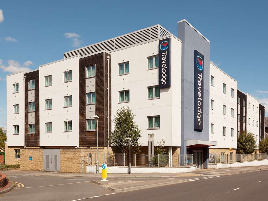 Travelodge Bracknell Central Exterior photo