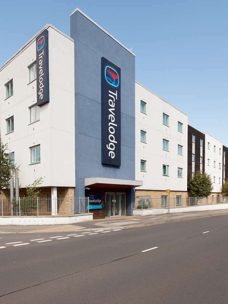 Travelodge Bracknell Central Exterior photo